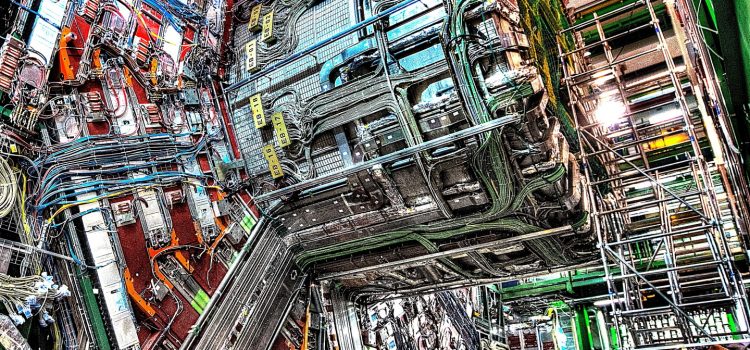 Τα πειράματα στο CERN – Συζήτηση με την κ. Α. Τσίρου & τον κ. Ν. Τράκα